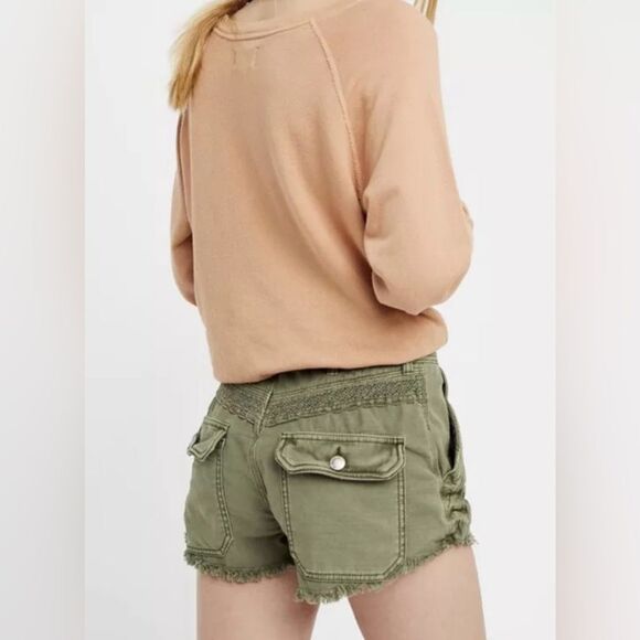 Free People Great Expectations Lace Shorts Olive Green Size 4 Button Fly Shorts - Picture 2 of 9